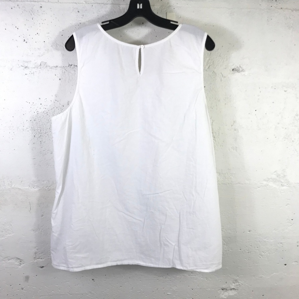 SOLD!! Old Navy Eyelet 100% Cotton White Tank Plus - Picture 4 of 8